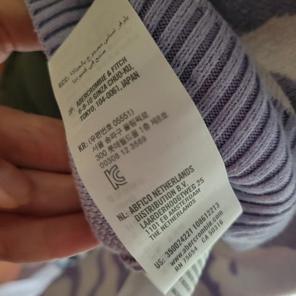 Hollister Purple and Cream Crew Neck Sweaters - Picture 5 of 5